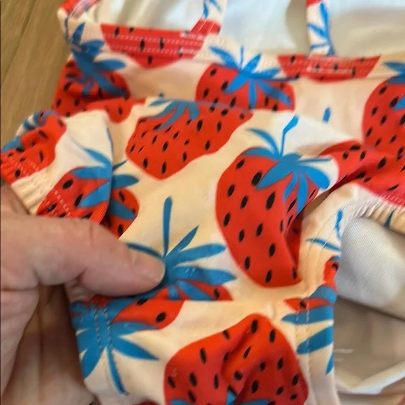 Hanna Andersson Strawberry Print Kids Swim Set - Picture 7 of 8